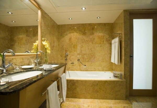 27 ASIMINA SUITES HOTEL BATHROOM