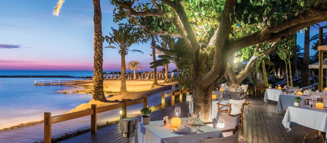 41 ASIMINA SUITES HOTEL KYMATA RESTAURANT