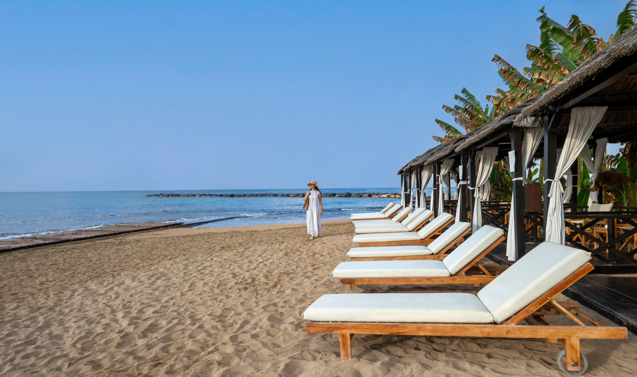 6.1 ASIMINA SUITES HOTEL BEACH